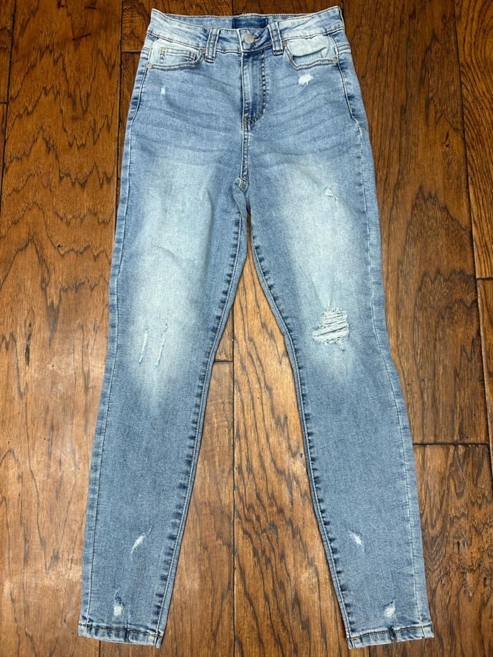 Kendall & Kylie “The Ultra Babe”  Distressed Skinny High-Rise Women’s Jeans